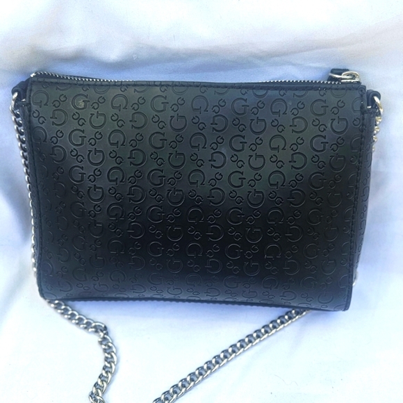 GUESS Black Monogram Shoulder/Crossbody Bag Silver Chain Detail EUC - Picture 2 of 5